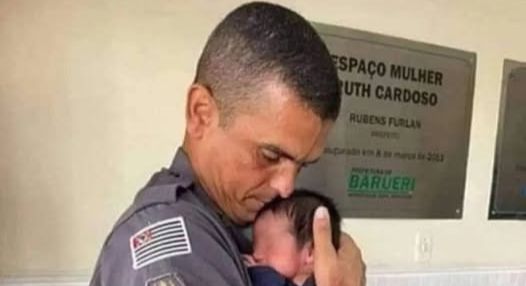 Policía y niño