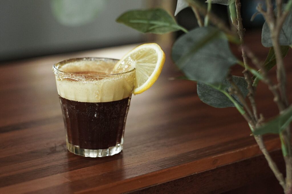 The current image has no alternative text. The file name is: cafe-con-limon-1654845669.jpg