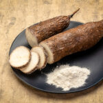 Yuca: El Alimento Más Mortal del Mundo Que Millones Siguen Consumiendo